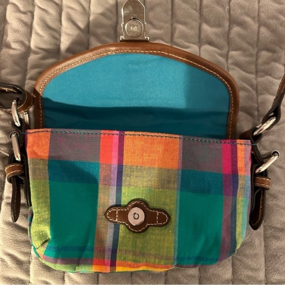 Chaps small crossbody Madris bag. Spring and summer magnetic closure. NWOT - Picture 4 of 7